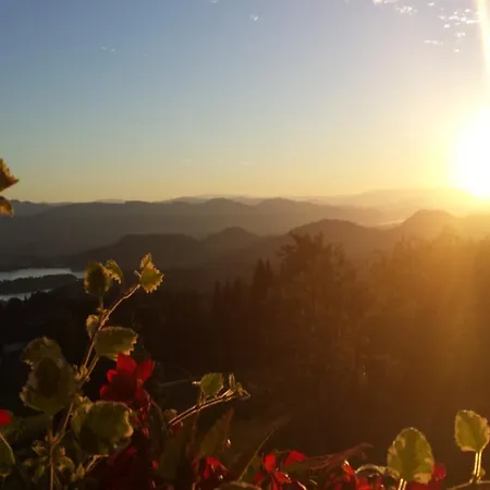 Otel Baumgartnerhof Finkenstein am Faaker See
